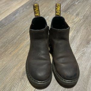 Big Kids Chelsea AirWair Boots.Size 2